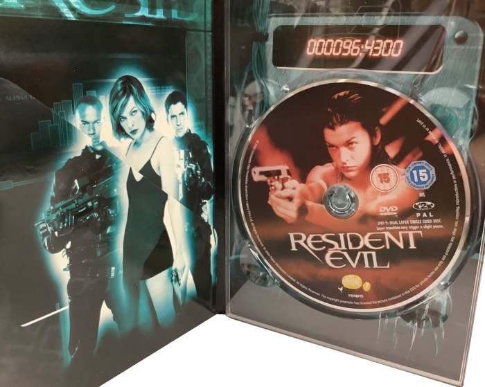 Inside DigiPak Inside DigiPak