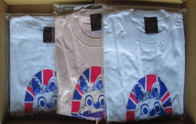 White and pink T-shirts