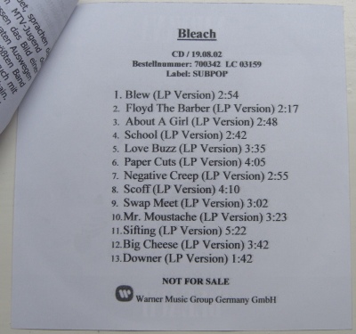 Other side of artwork, tracklist